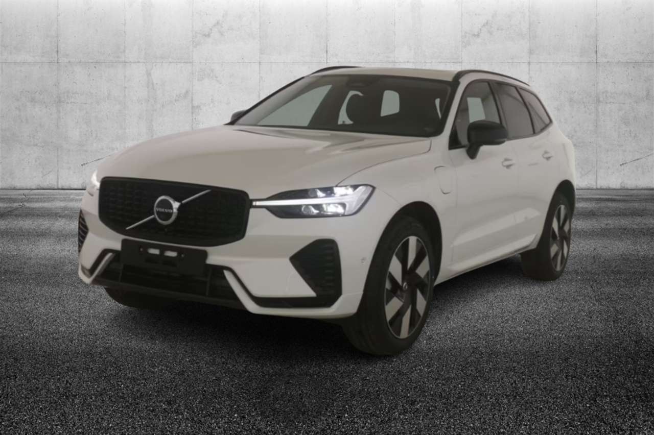 Volvo XC60 T8 Plug-in hybrid AWD automatico Plus Dark