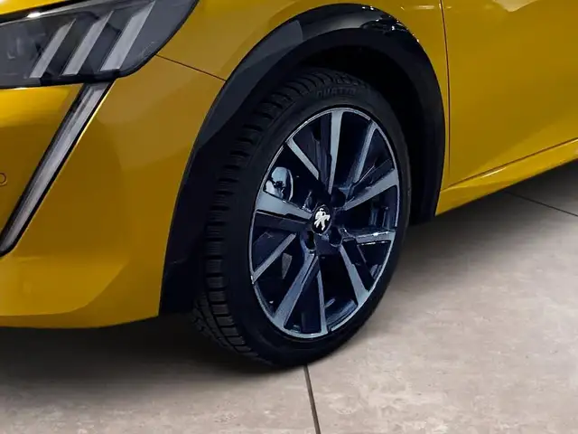 Peugeot 208 view 15