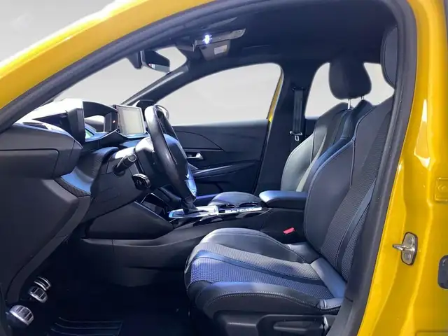 Peugeot 208 view 7