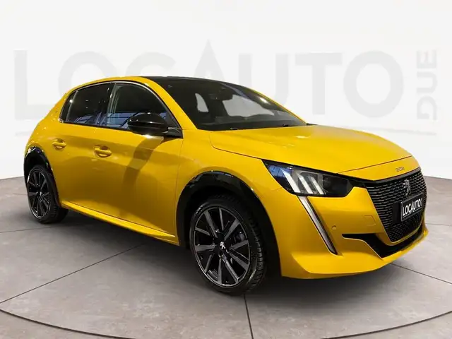 Peugeot 208 view 3