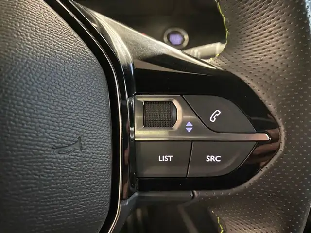 Peugeot 208 view 14