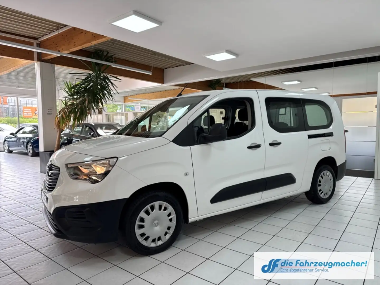 Opel Combo Life E Basis 1.5 D L2 Apple CarPlay Android Auto Musiks Weiß - 2