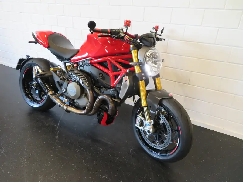 Ducati Monster 1200 - foto 2