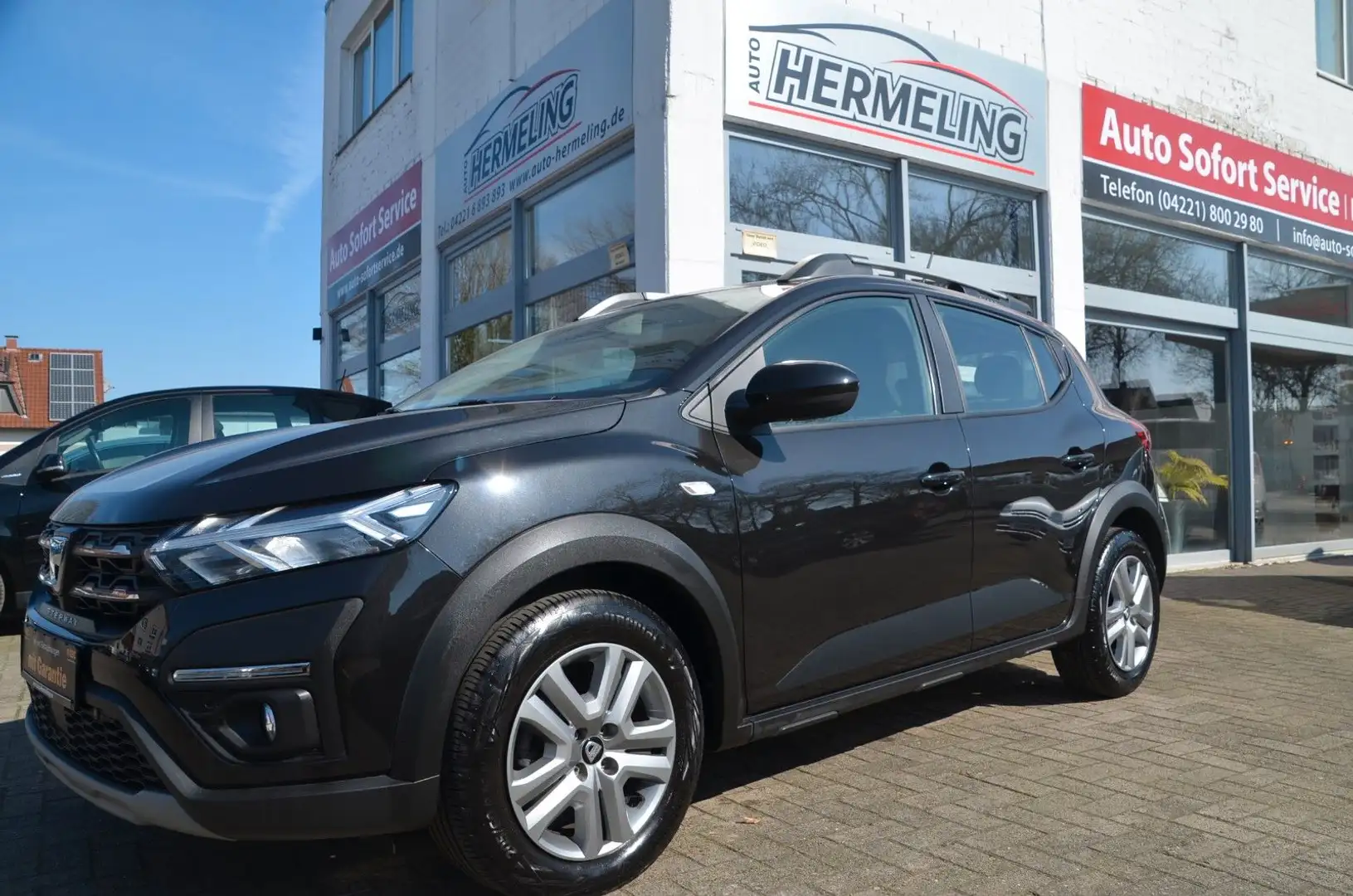 Dacia Sandero III TCe 90 Stepway Comf. PDC|Kamera|TOP Schwarz - 1