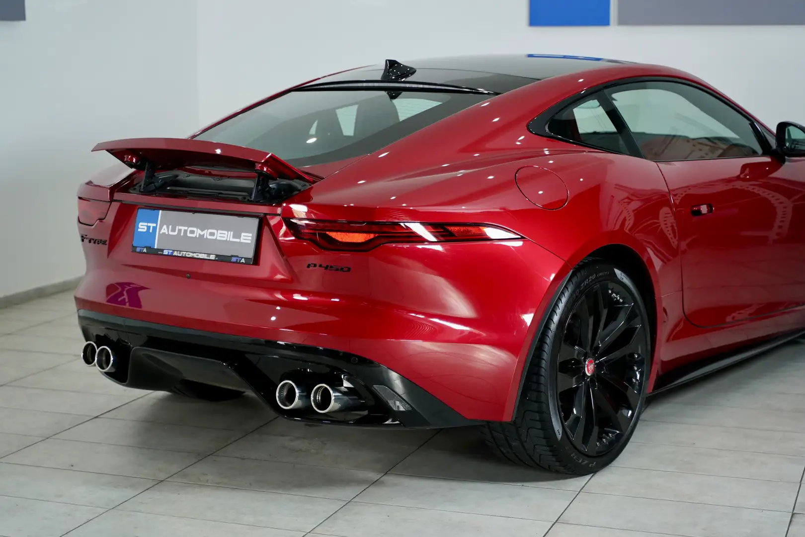 Jaguar F-Type 5.0 V8 P450 R-Dynamic Aut. // NEUWERTIG // Rot - 2
