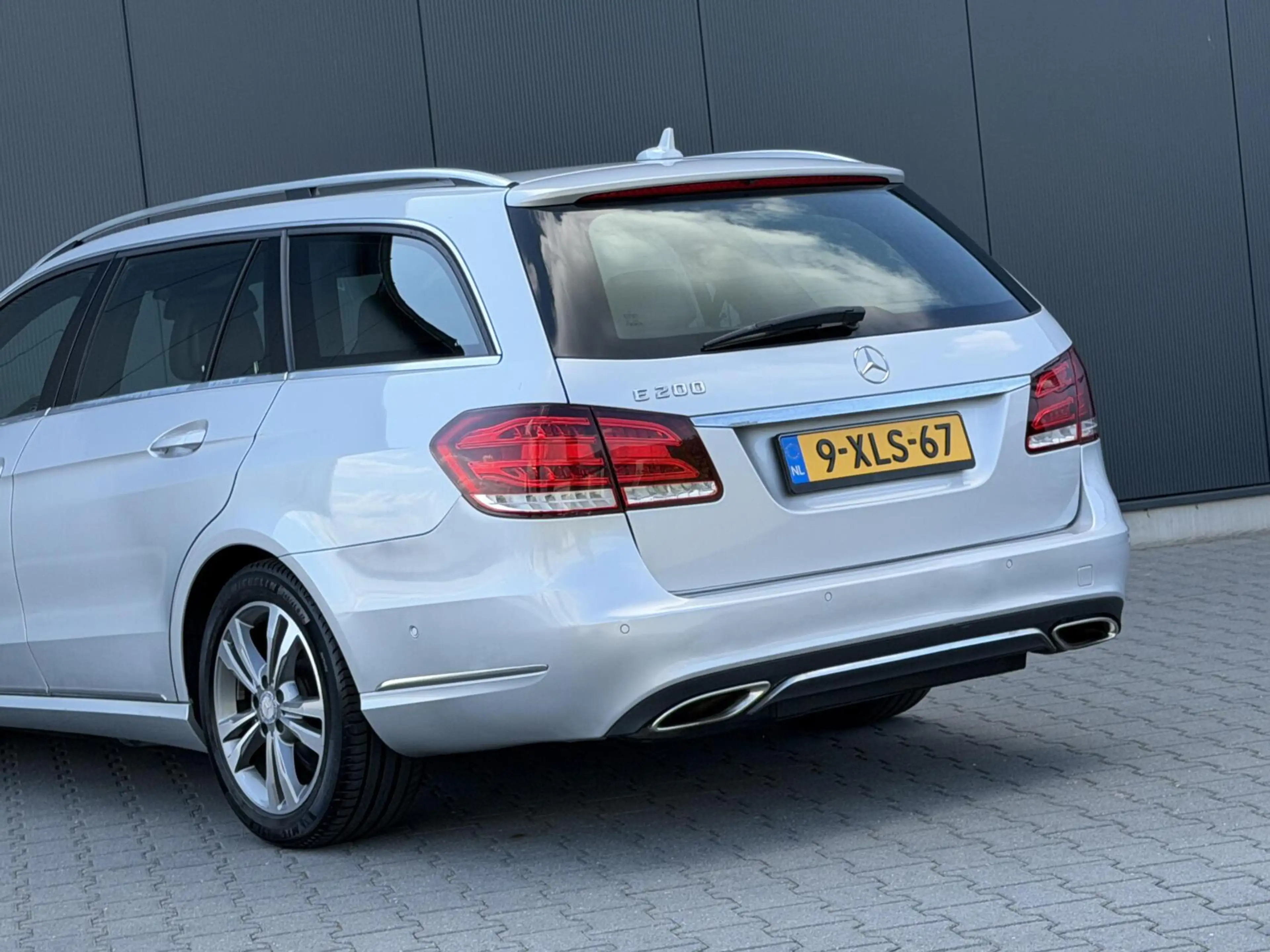 Mercedes-Benz E 200 Estate Avantgarde 2e Eig - Led - Leder - Navi - Tr — photo 12