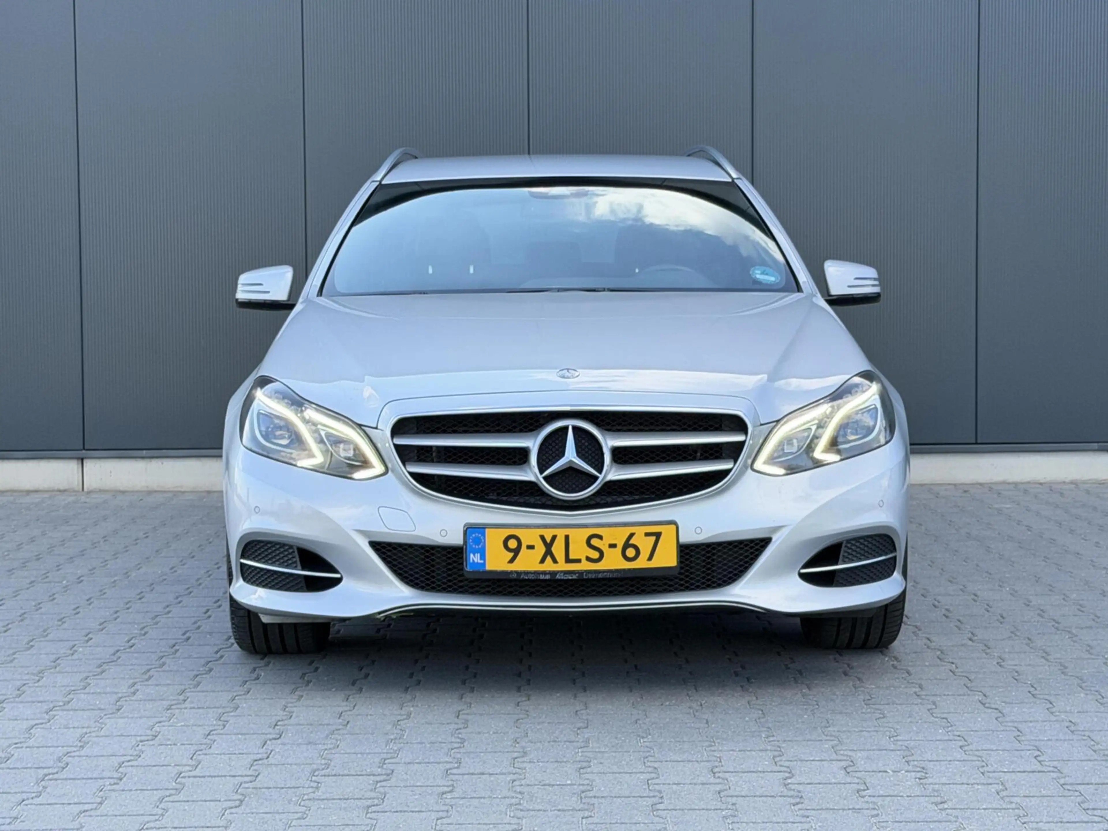 Mercedes-Benz E 200 Estate Avantgarde 2e Eig - Led - Leder - Navi - Tr — photo 7