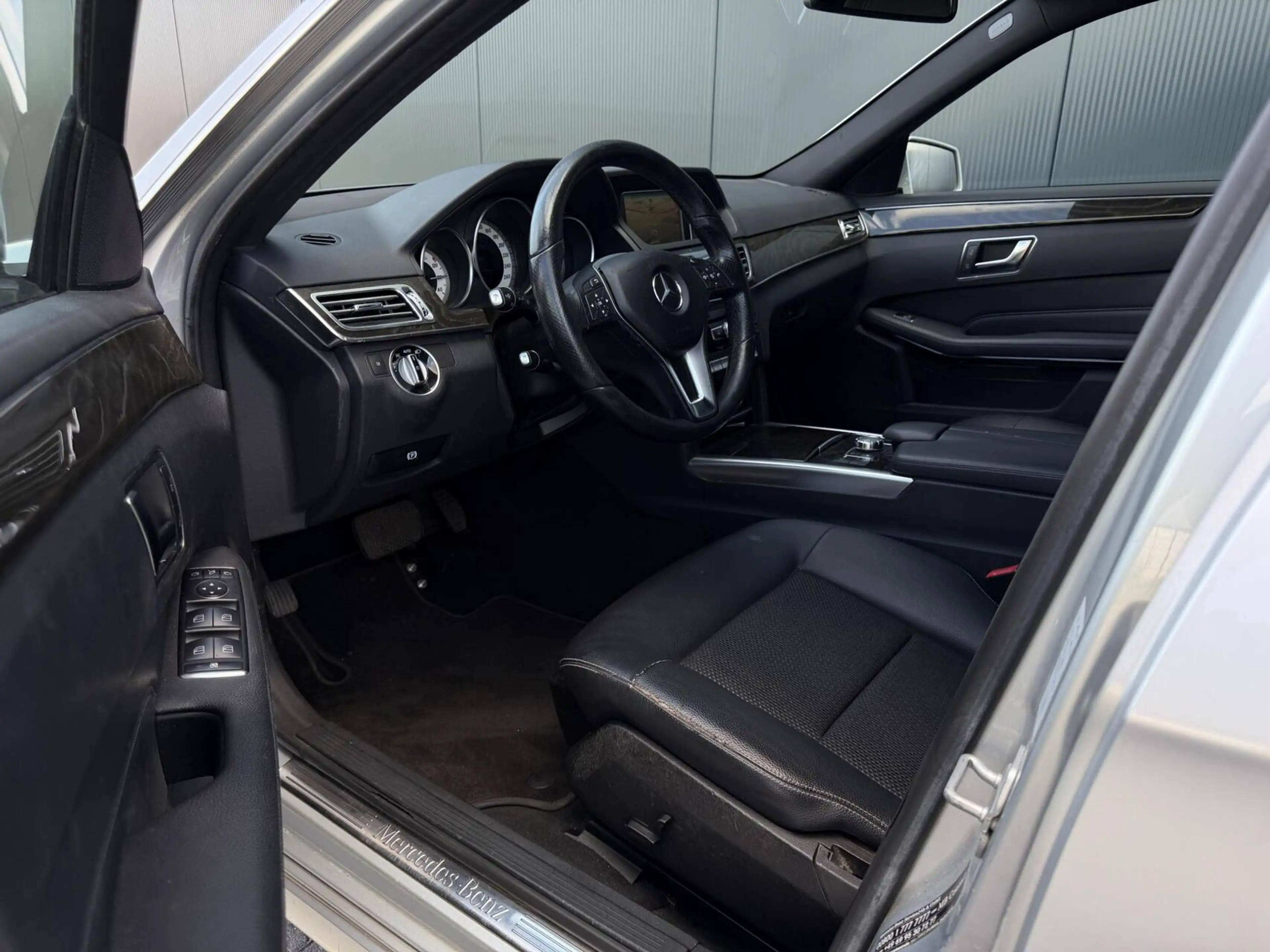 Mercedes-Benz E 200 Estate Avantgarde 2e Eig - Led - Leder - Navi - Tr — photo 15
