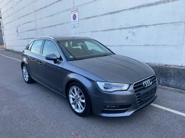 Audi A3 A3 Sportback Diesel 2.0 TDI Ambiente Scheckheftgepflegt, Xenon, Navigationsystem, Klimaautomatik, Sitzheizung, Parktonikr