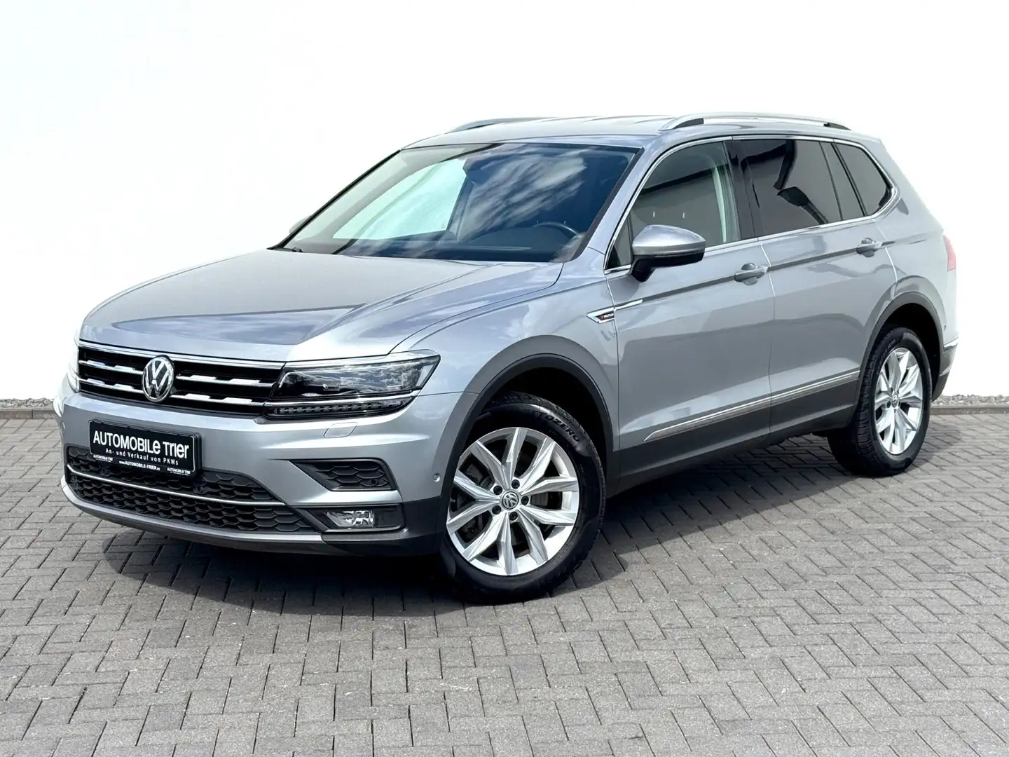 Volkswagen Tiguan Allspace Highline 2.0 TSI 4Motion Argintiu - 1