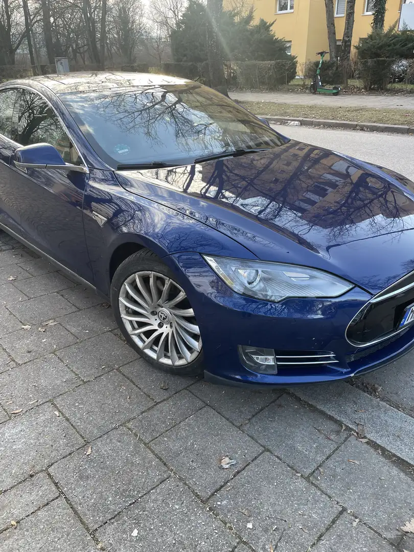 Tesla Model S 70 - 1
