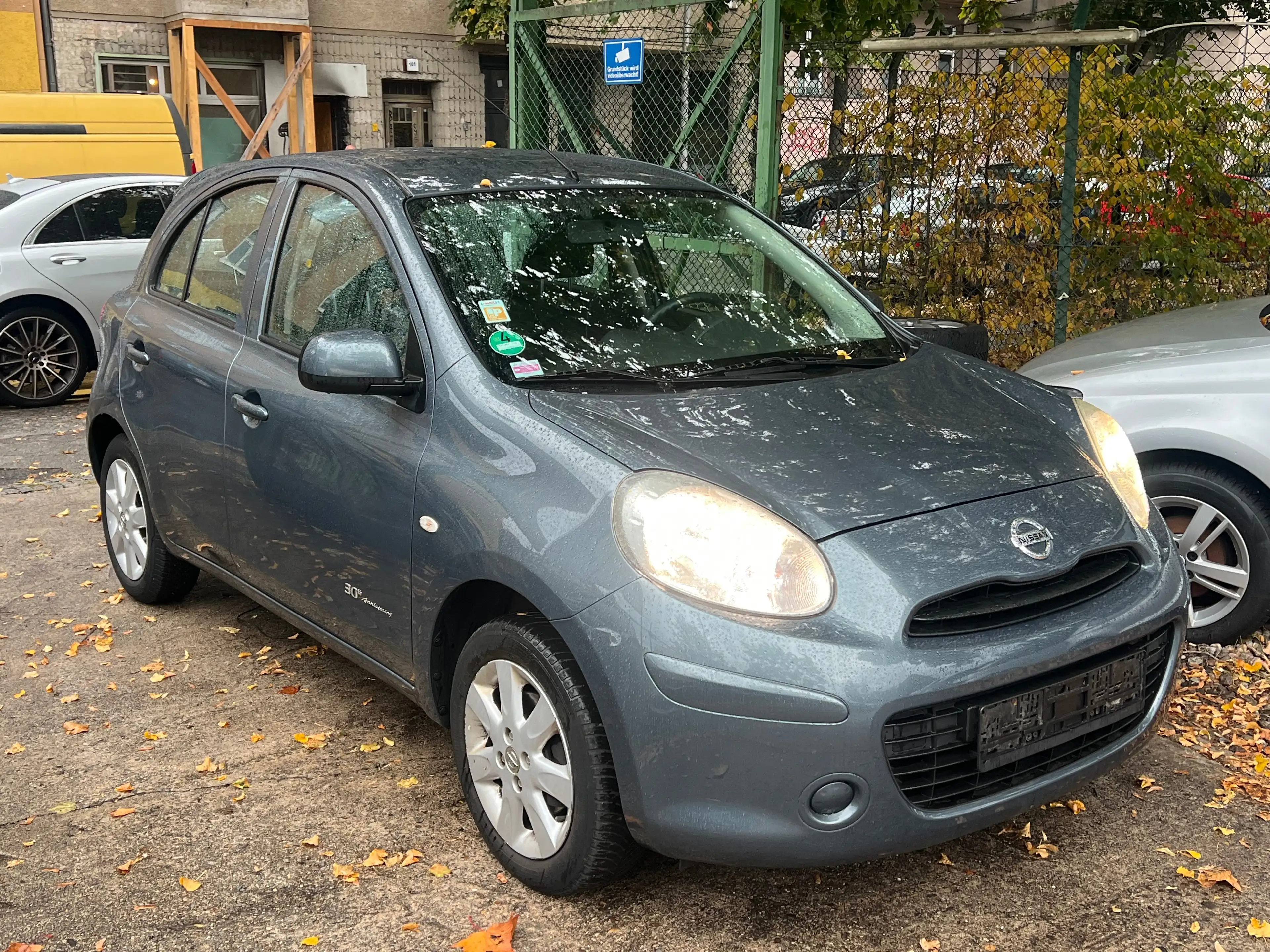 Nissan Micra 1.2 30 Jahre Edition Automatik 1.Hand EURO5 82.000KM