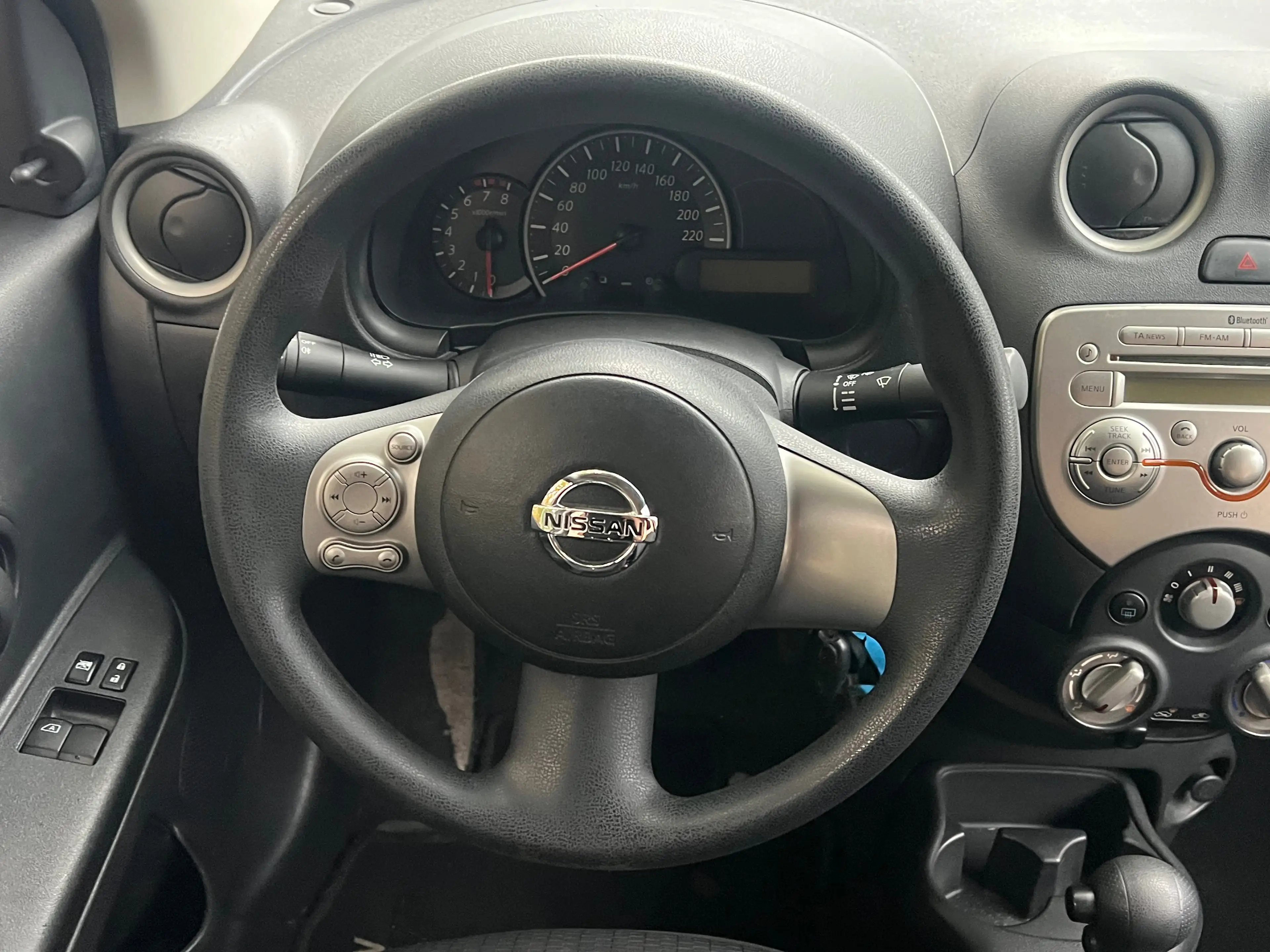 Nissan Micra 1.2 30 Jahre Edition Automatik 1.Hand EURO5 82.000KM — photo 15