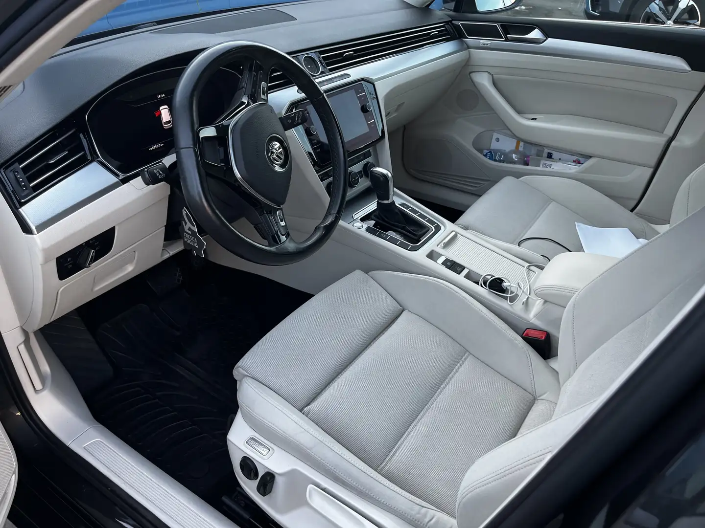 Volkswagen Passat Variant Passat VIII 2019 Variant2.0 tdi Executive dsg 7m Noir - 1