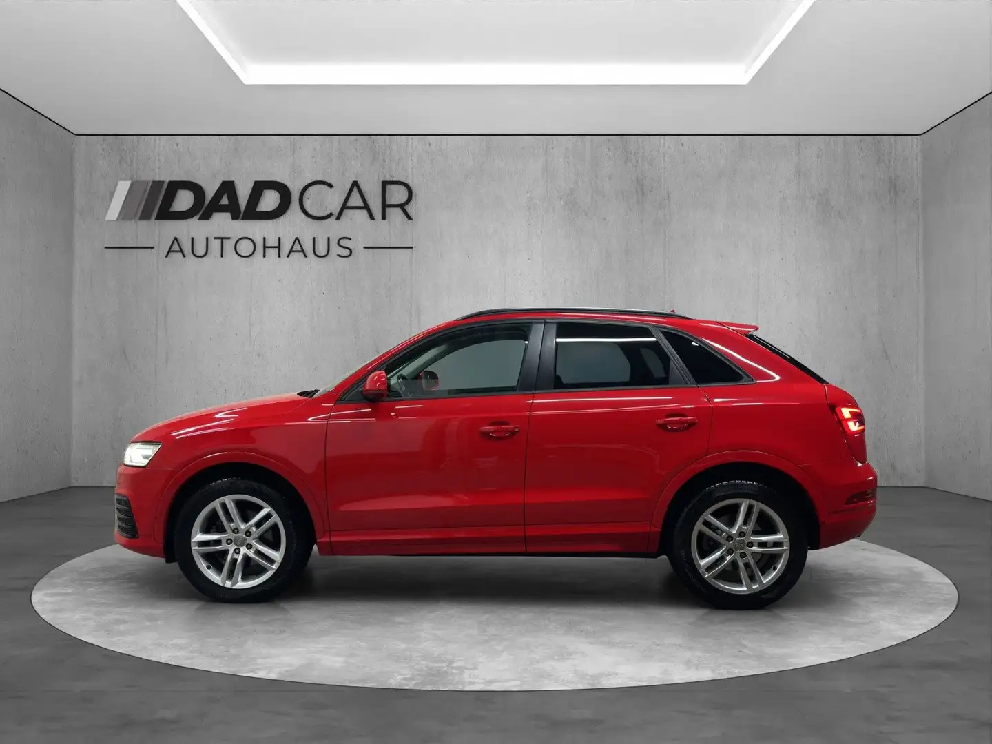 Audi Q3 2.0 TFSI quattro S tronic *LED*PANO*LEDER* Piros - 2
