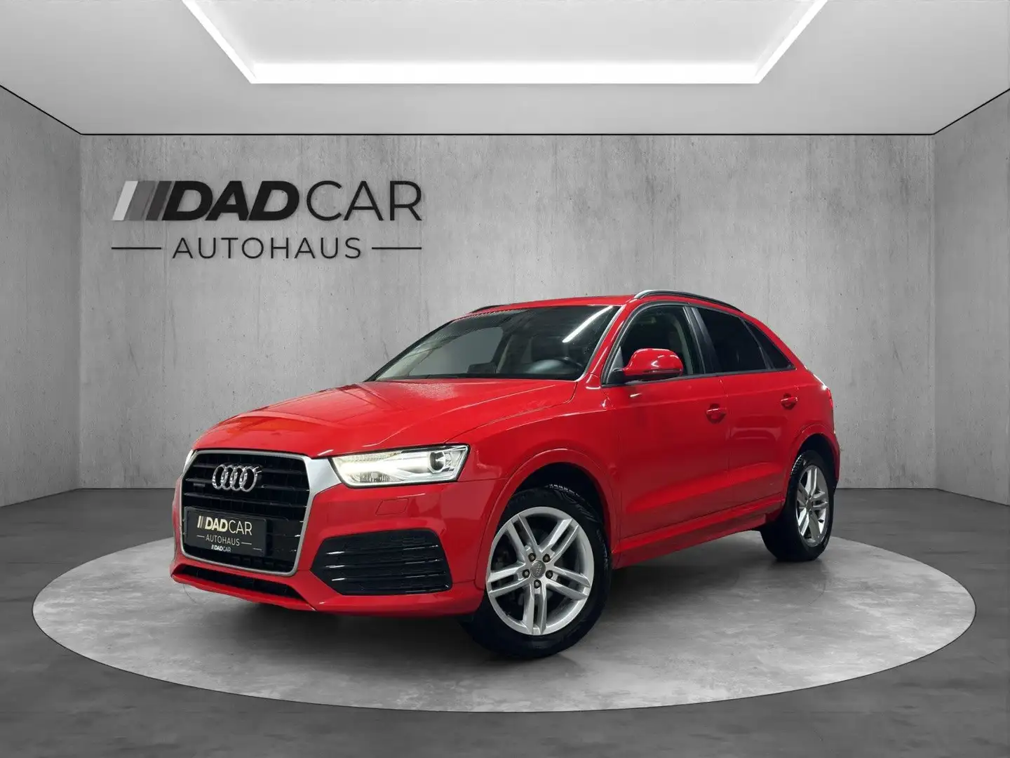Audi Q3 2.0 TFSI quattro S tronic *LED*PANO*LEDER* Piros - 1
