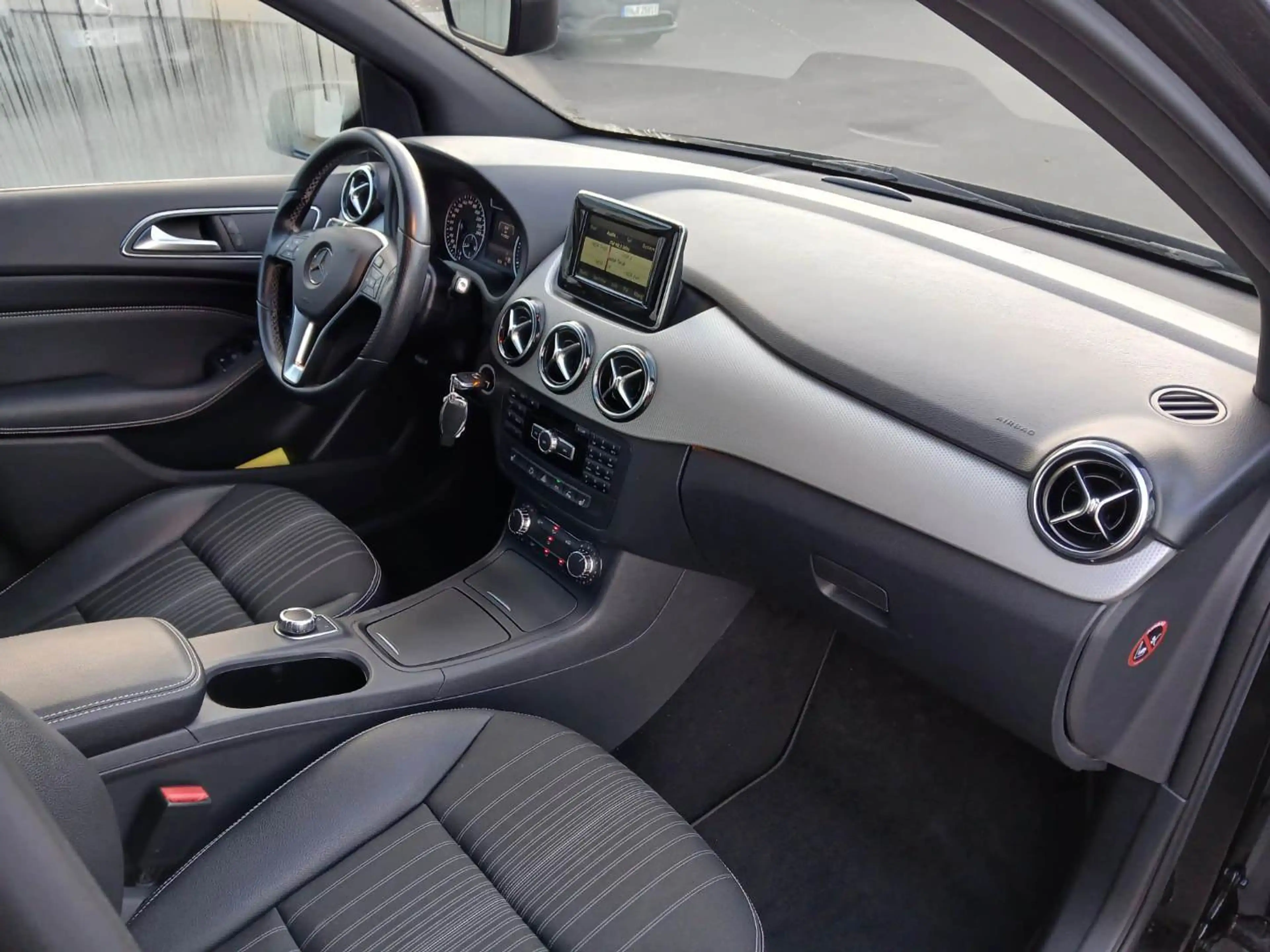 Mercedes-Benz B 200 B 200 7G-DCT 1.Hand "TÜV bis 10/2028" — photo 8