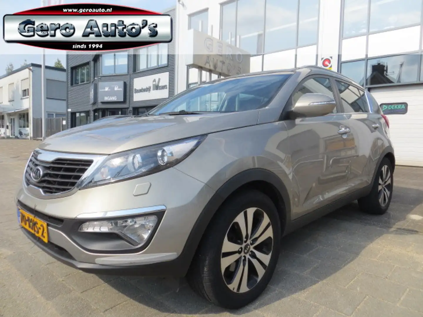 Kia Sportage 2.0 X-clusive automaat nl-auto ,121 dkm ,leder,air Grijs - 1