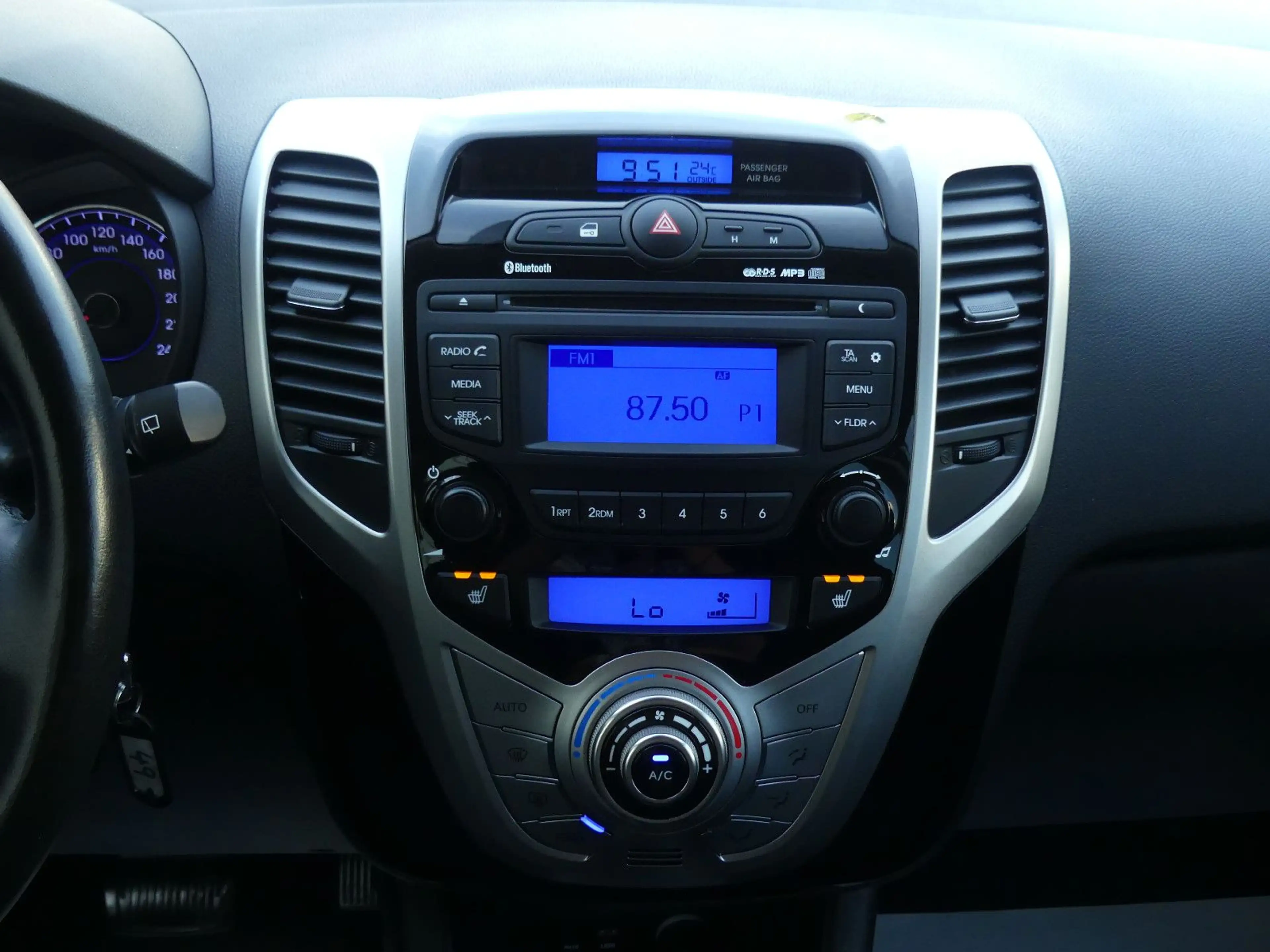 Hyundai iX20 Trend Automatik Bluethooth PDC Klima USB — photo 14