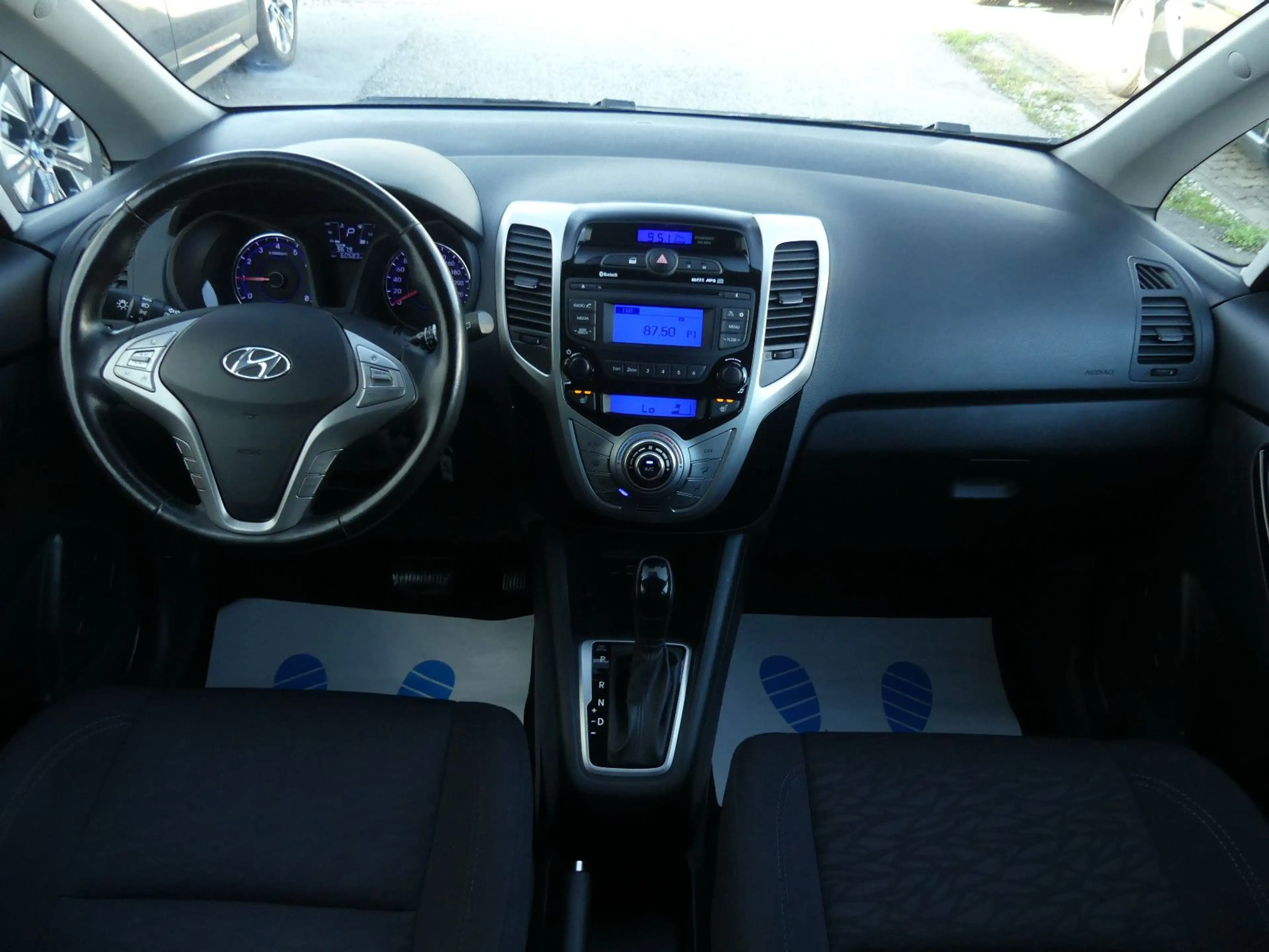 Hyundai iX20 Trend Automatik Bluethooth PDC Klima USB — photo 12