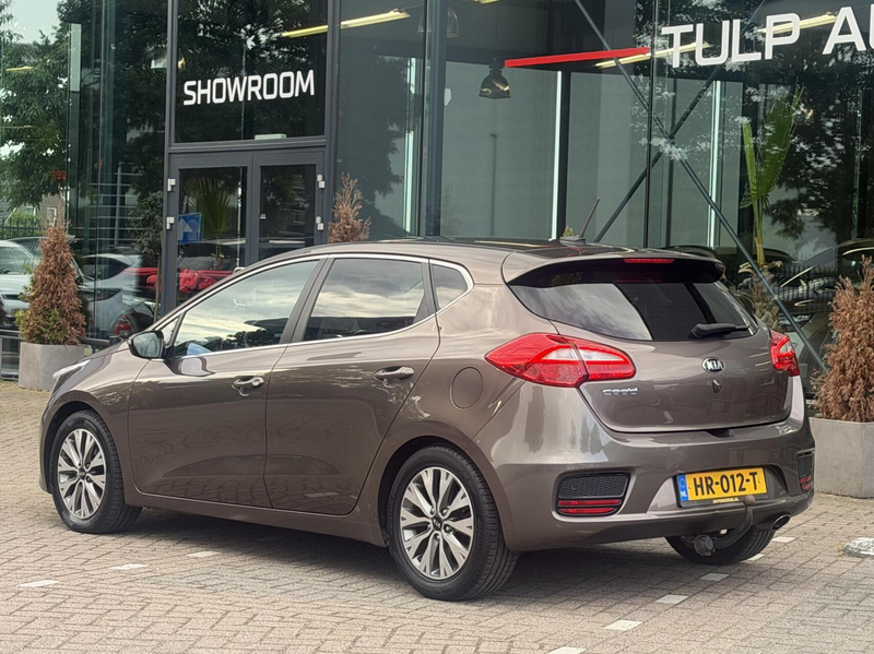 Kia Ceed / cee'd 1.6 GDI DynamicLine Automaat hb 2015 Luxe uitv — photo 11