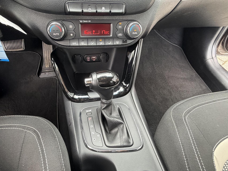 Kia Ceed / cee'd 1.6 GDI DynamicLine Automaat hb 2015 Luxe uitv — photo 33
