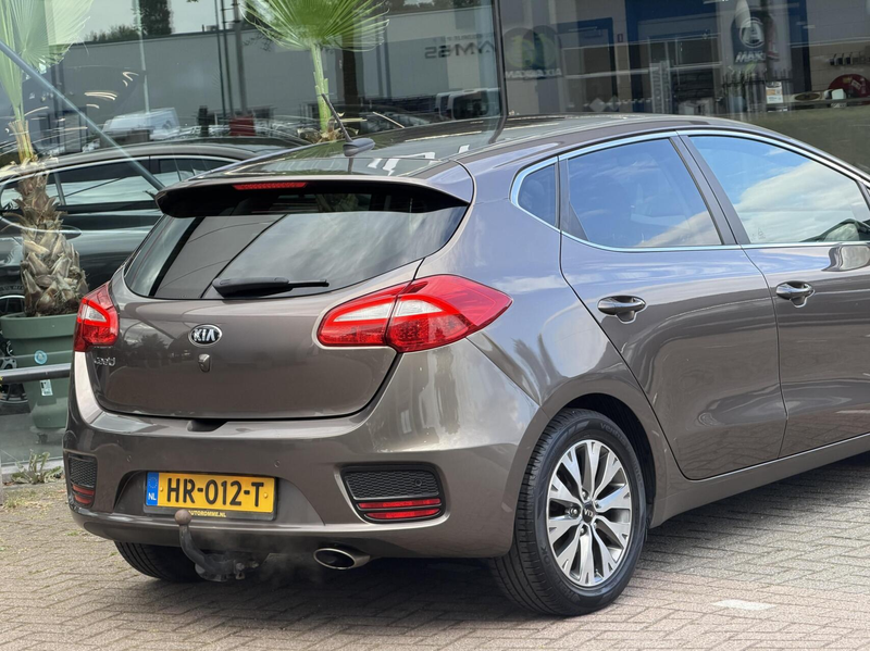 Kia Ceed / cee'd 1.6 GDI DynamicLine Automaat hb 2015 Luxe uitv — photo 15