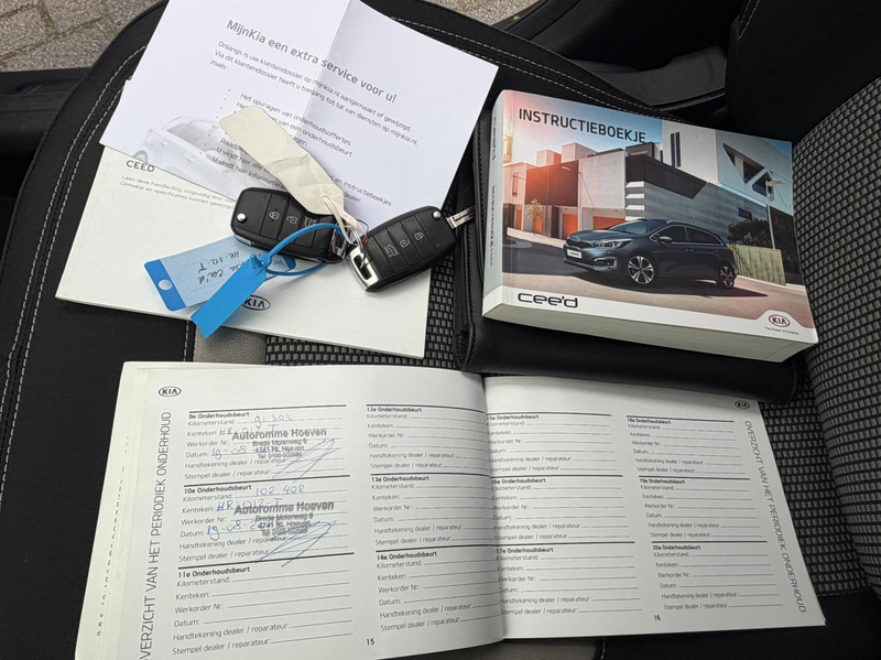 Kia Ceed / cee'd 1.6 GDI DynamicLine Automaat hb 2015 Luxe uitv — photo 40