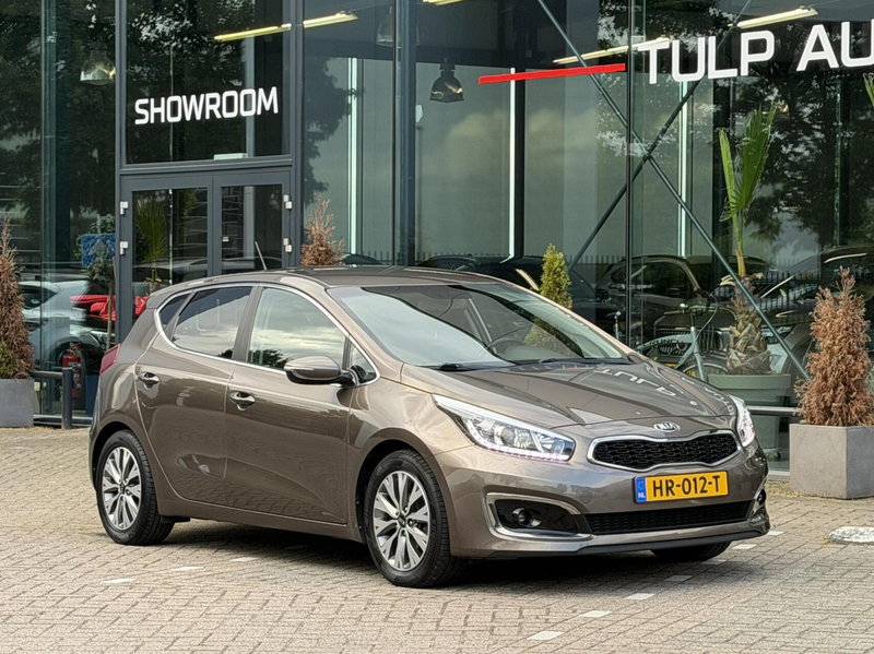 Kia Ceed / cee'd 1.6 GDI DynamicLine Automaat hb 2015 Luxe uitv — photo 10