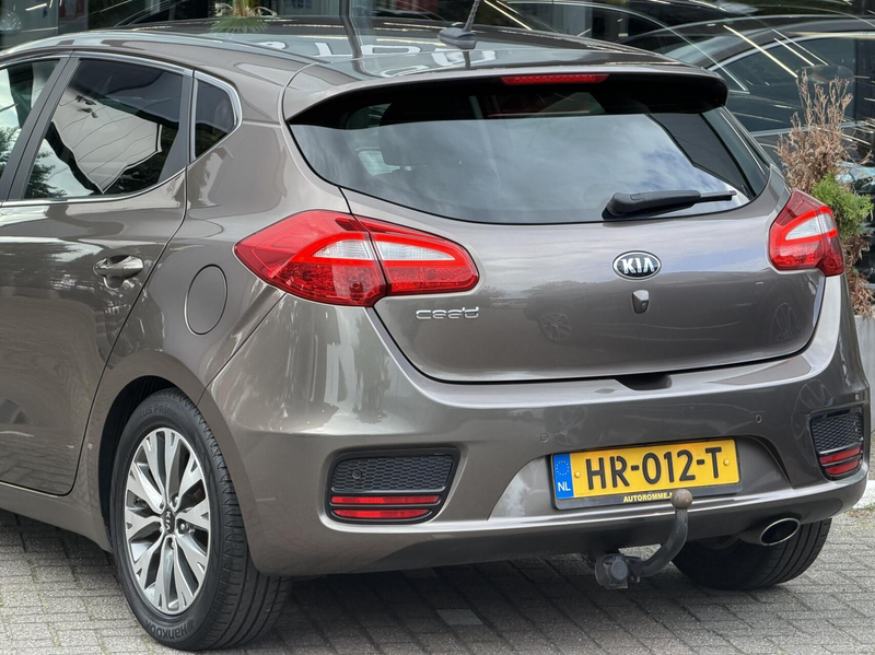 Kia Ceed / cee'd 1.6 GDI DynamicLine Automaat hb 2015 Luxe uitv — photo 14