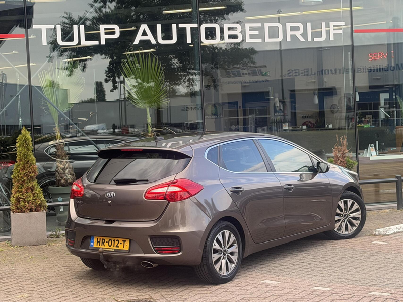 Kia Ceed / cee'd 1.6 GDI DynamicLine Automaat hb 2015 Luxe uitv — photo 4