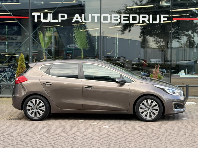 Kia Ceed / cee'd 1.6 GDI DynamicLine Automaat hb 2015 Luxe uitv — photo 9