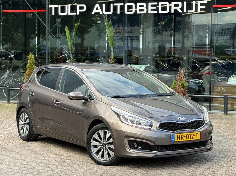 Kia Ceed / cee'd 1.6 GDI DynamicLine Automaat hb 2015 Luxe uitv — photo 6