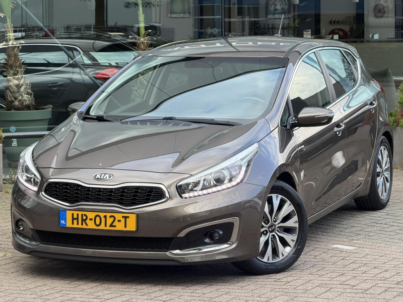 Kia Ceed / cee'd 1.6 GDI DynamicLine Automaat hb 2015 Luxe uitv — photo 5