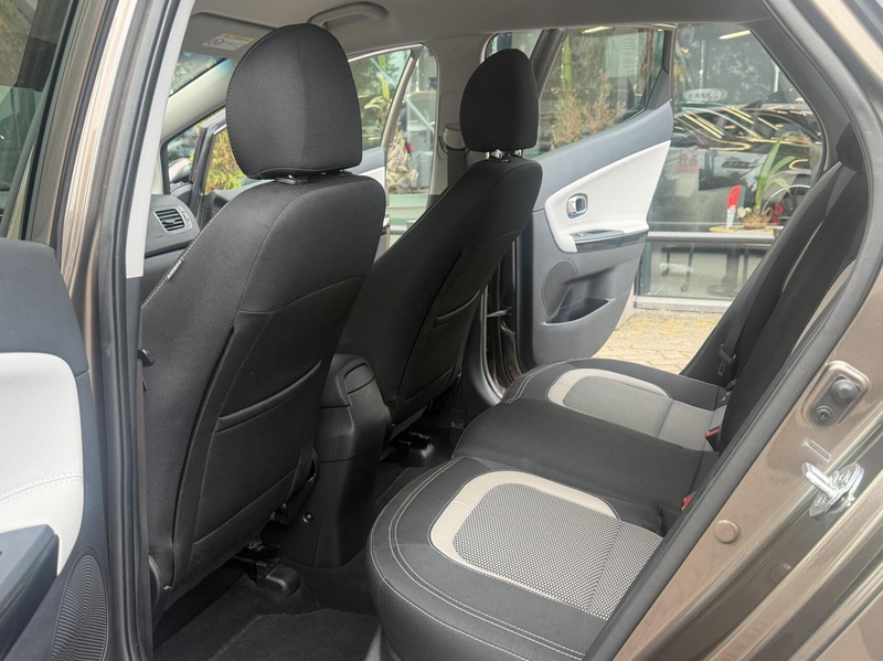 Kia Ceed / cee'd 1.6 GDI DynamicLine Automaat hb 2015 Luxe uitv — photo 23