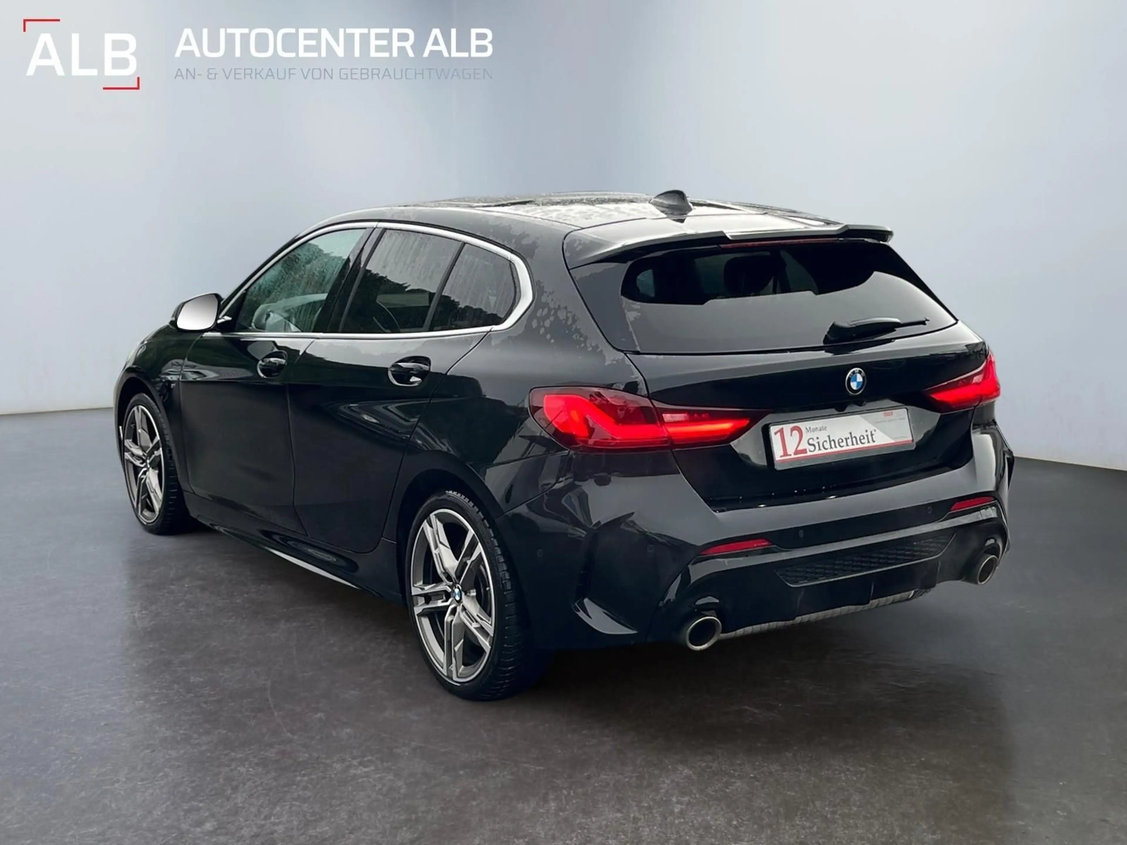 BMW 135 M135 i xDrive/M-PACKET/NAVI/PANO/HEAD-UP/LED — photo 3