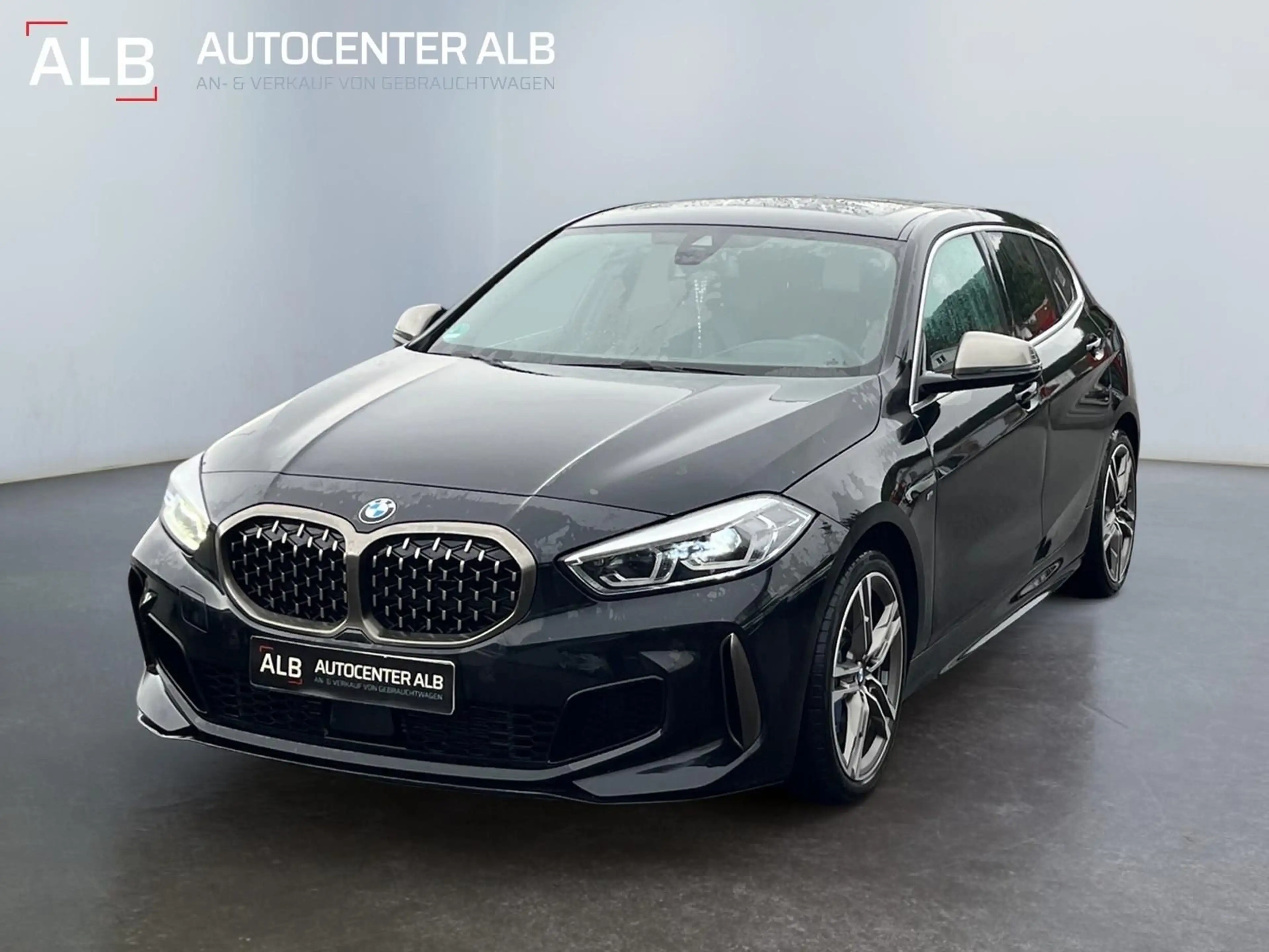 BMW 135 M135 i xDrive/M-PACKET/NAVI/PANO/HEAD-UP/LED