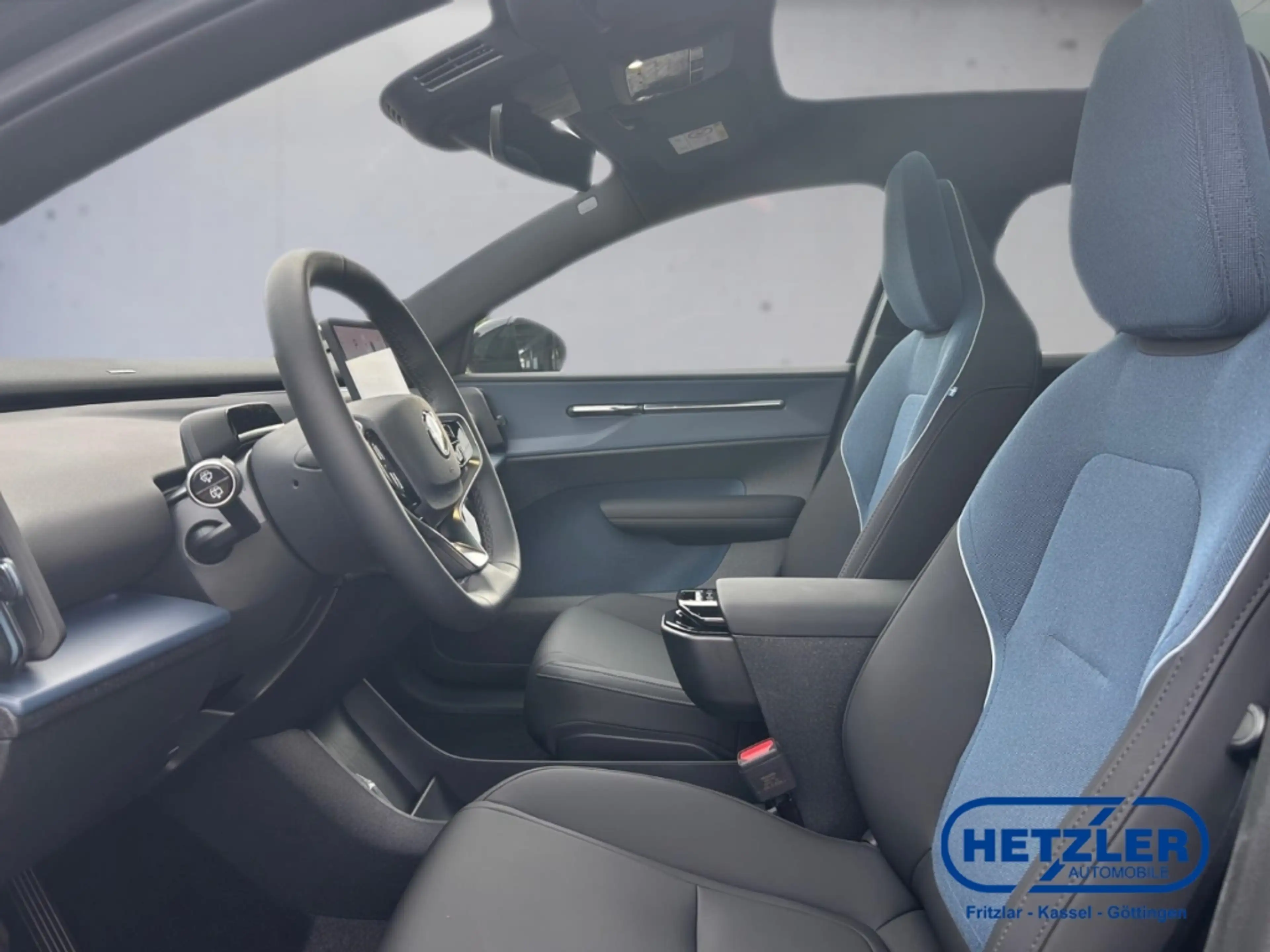 Volvo EX30 Single Extended Range RWD Ultra Panorama Memory Si — photo 7