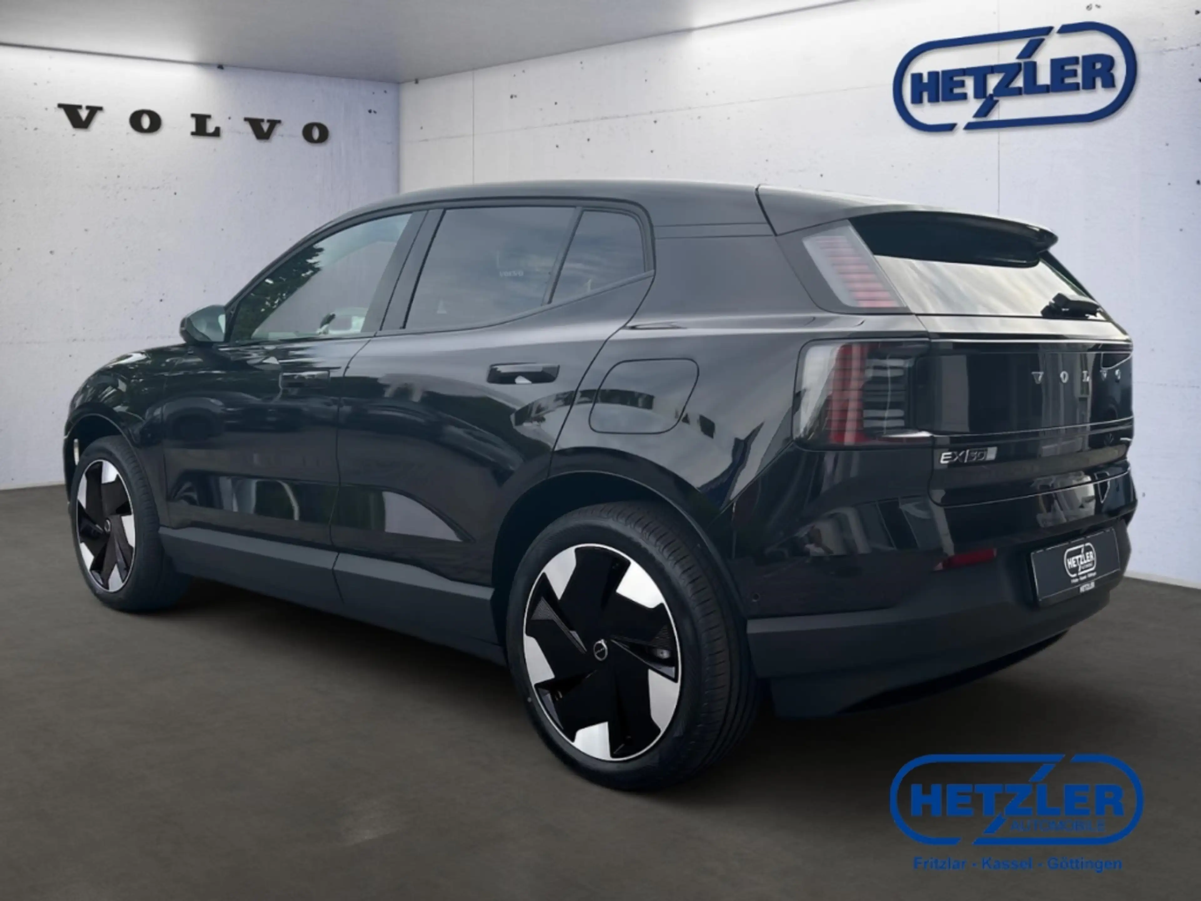 Volvo EX30 Single Extended Range RWD Ultra Panorama Memory Si — photo 4