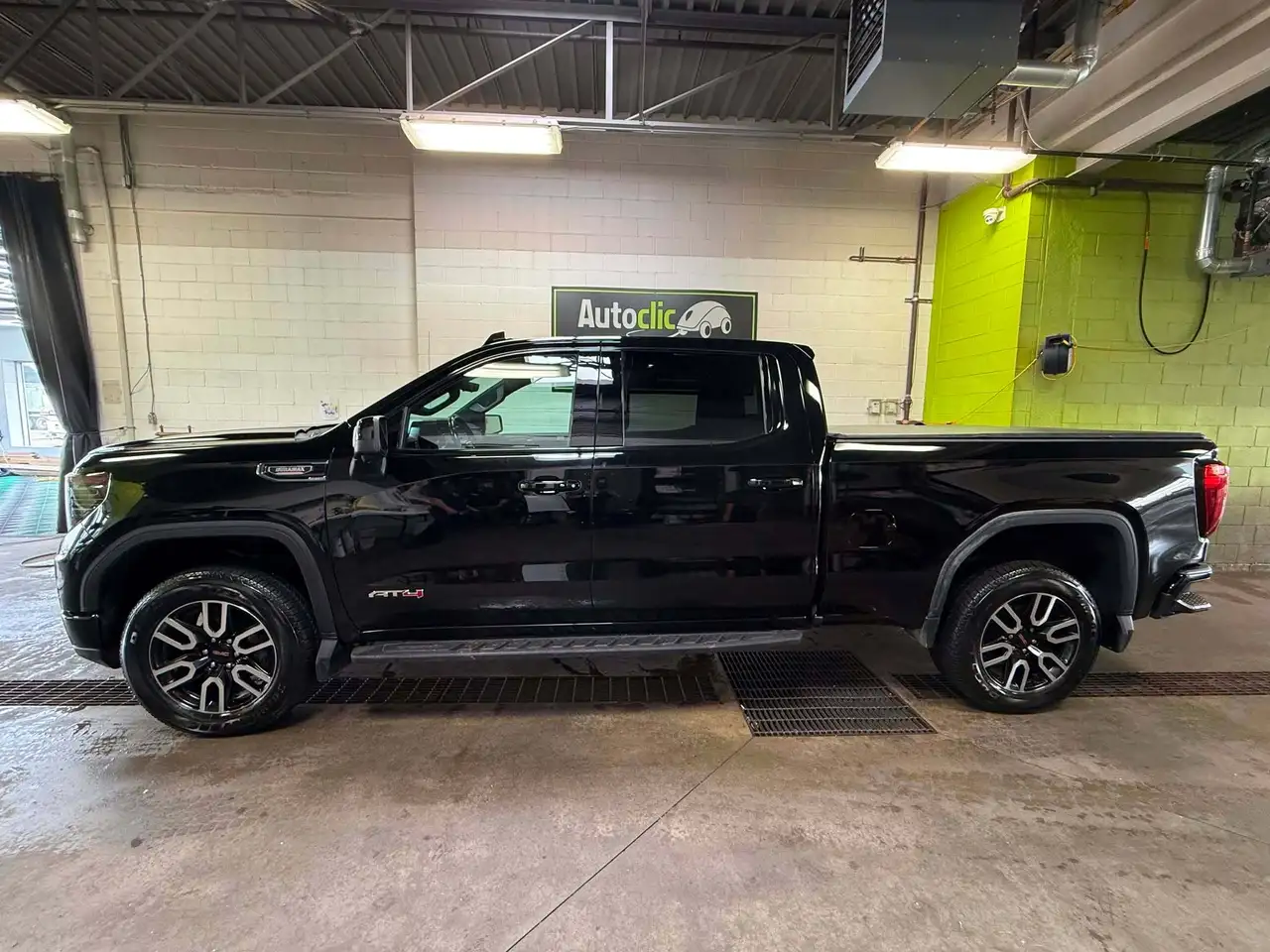 GMC Sierra 1500 снимка GMC Sierra 1500