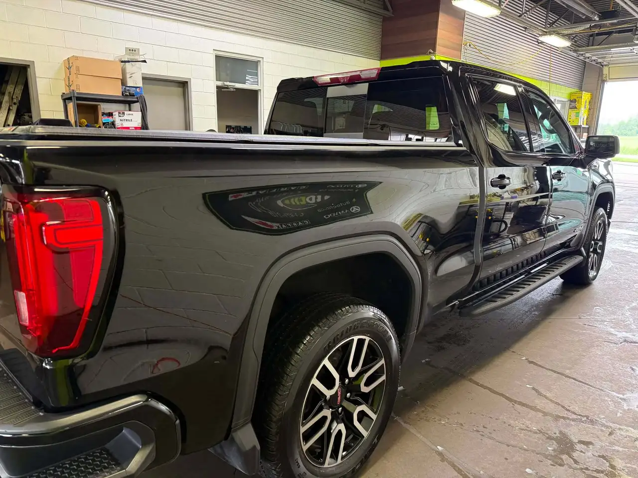 GMC Sierra 1500 снимка GMC Sierra 1500