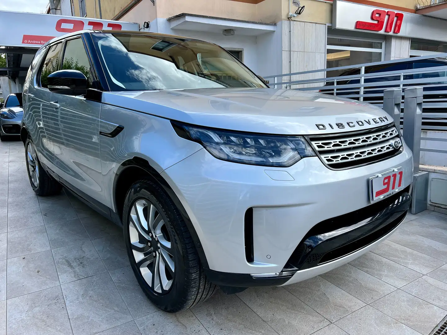 Land Rover Discovery 2.0 sd4 HSE 240cv 7posti Tetto Pelle Motore Nuovo Ezüst - 2