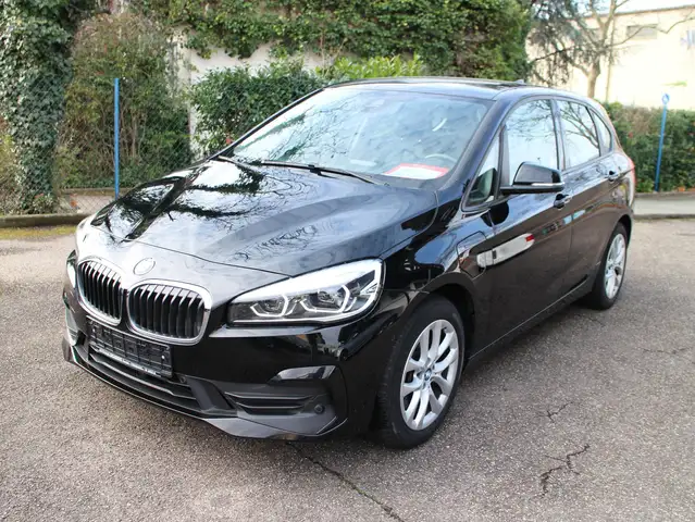 BMW 225 225xe Autom. Active Tour/KeylessCo/Leder/Navi/LED