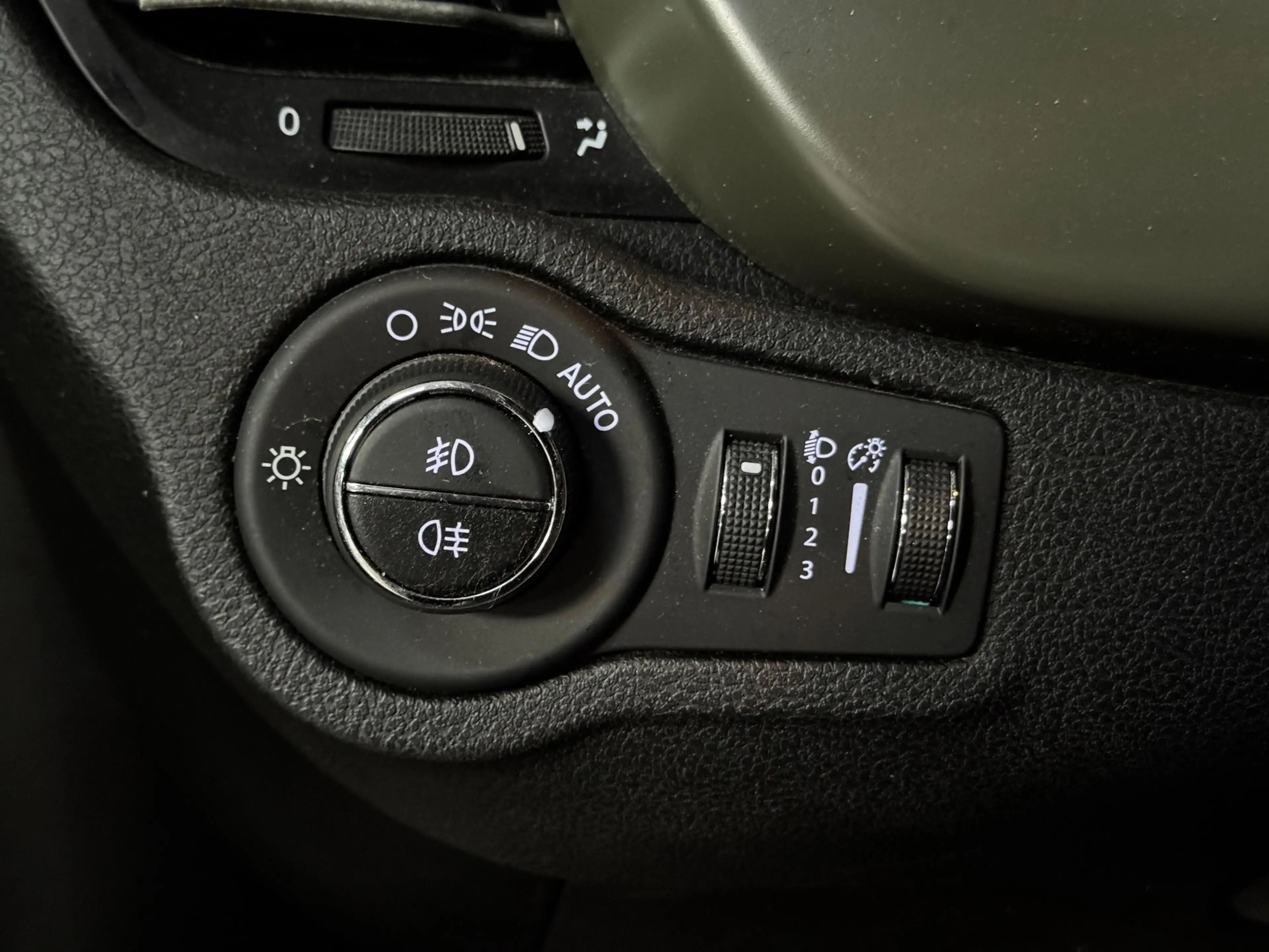 Fiat 500X Cross 1.3 DDTC CROSS Automaat BEATS|STOELVERWARMIN — photo 20