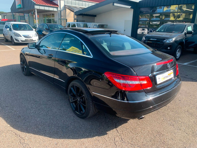 Mercedes-Benz E 350 E Coupe E 350 CGI BlueEfficiency — photo 8