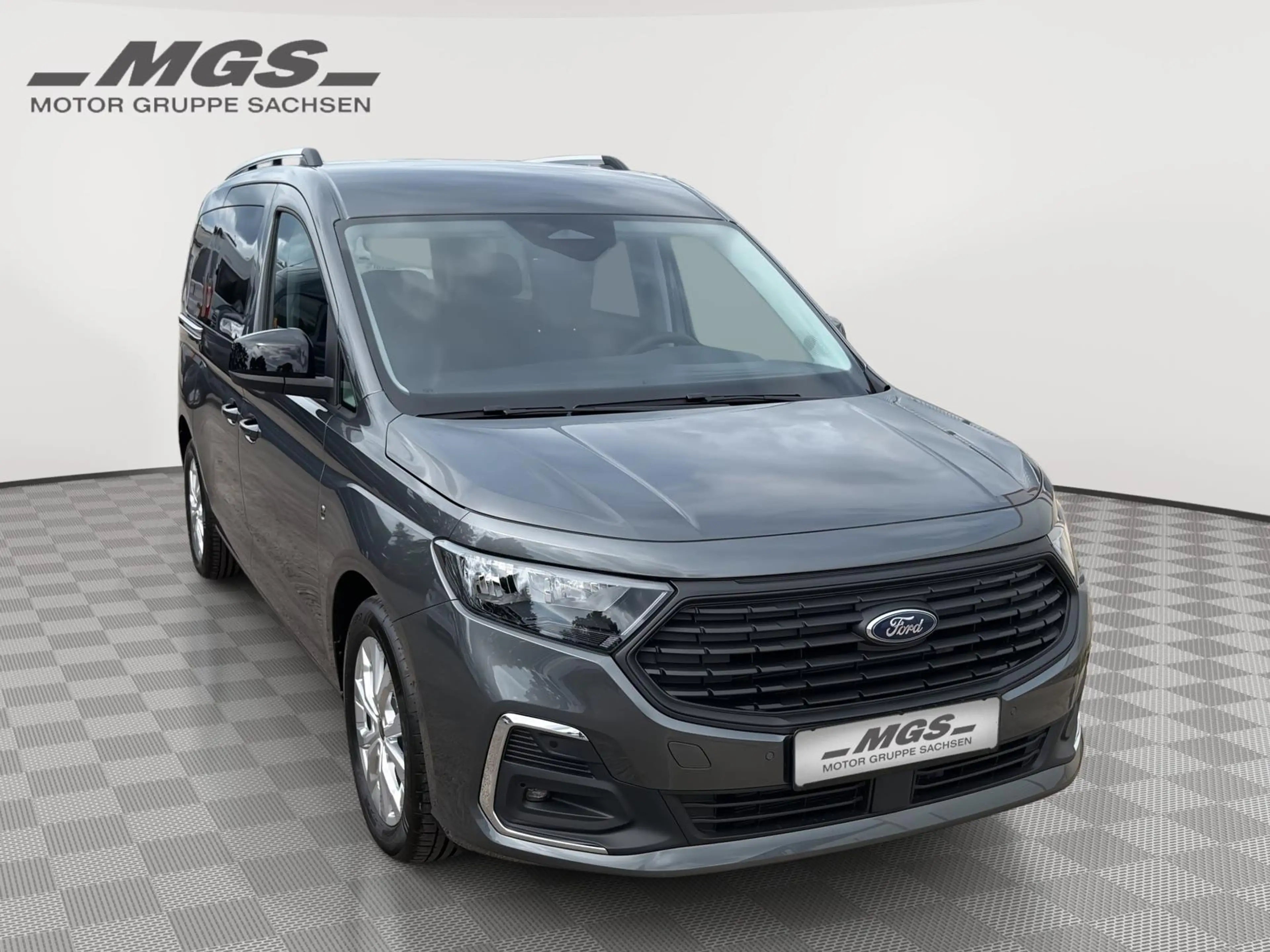 Ford Grand Tourneo PHEV Titanium 1.5 EcoBoost #AHK #SITZ-PAKET — photo 4