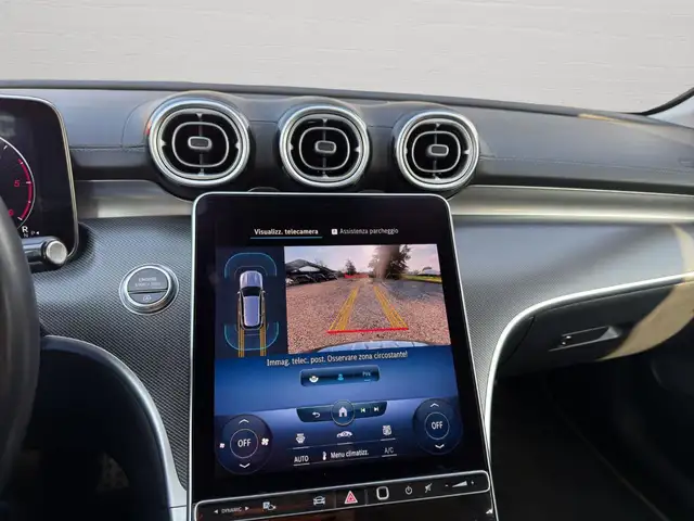 Mercedes-Benz C-Class view 13