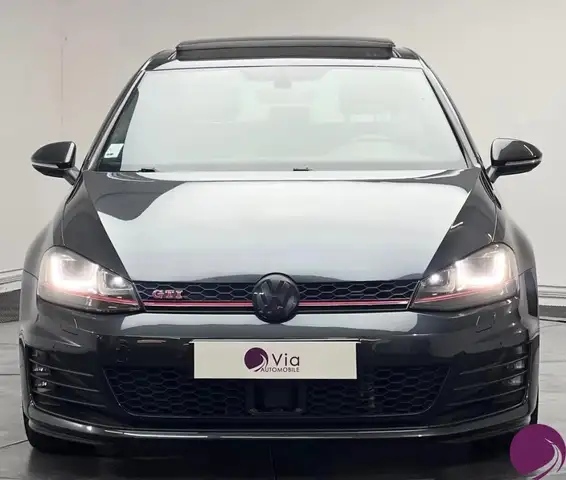 Volkswagen Golf view 18