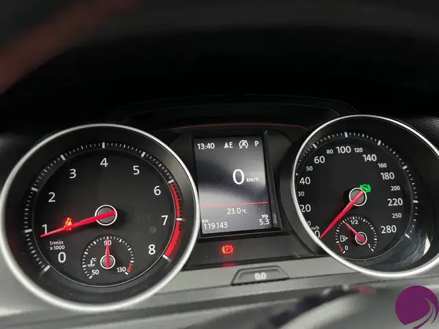 Volkswagen Golf view 11
