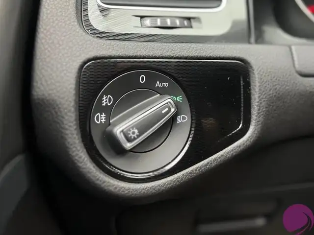 Volkswagen Golf view 20